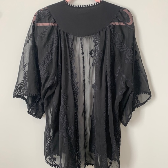 Flowy Kimono from UO - Picture 6 of 7